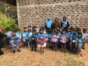 40 students start their journey in education at Vellaimanal preschool. They were delighted to receive their new school bags and uniforms. 